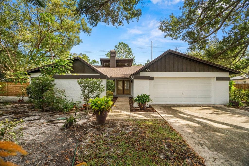 13603 WILKES DRIVE TAMPA, FL 33618