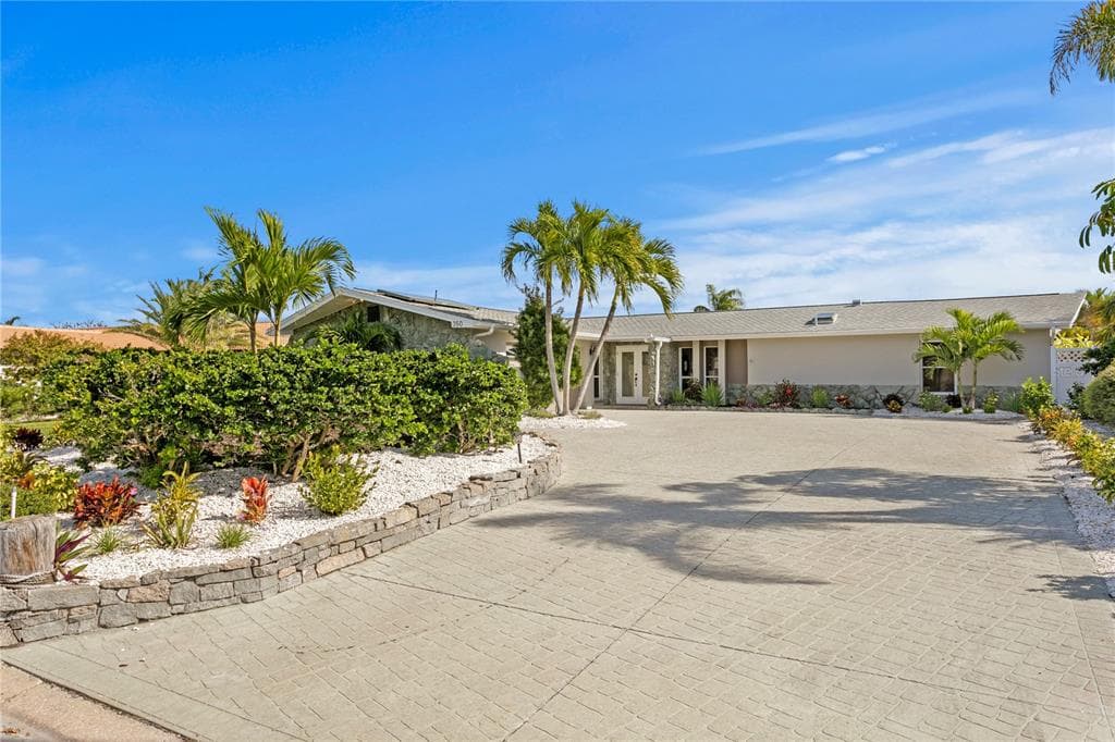 350 N JULIA CIRCLE ST PETE BEACH, FL 33706