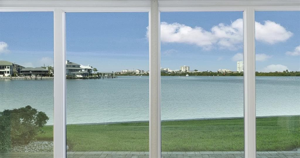 868 BAYWAY BOULEVARD UNIT 108 CLEARWATER BEACH, FL 33767
