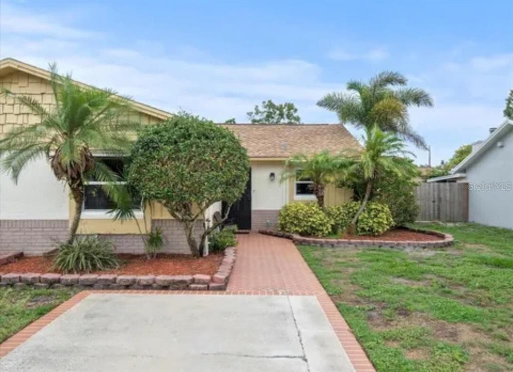 5112 LETITIA COURT