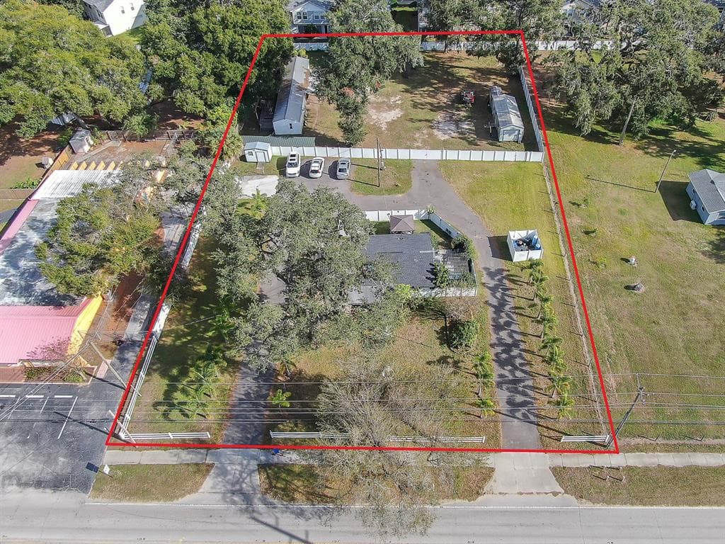 105 S SAINT CLOUD AVENUE VALRICO, FL 33594