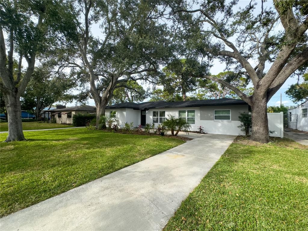 4105 W KNIGHTS AVENUE