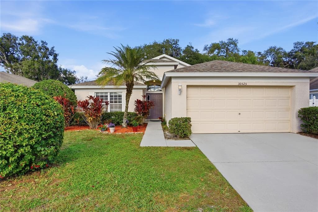 30525 LANESBOROUGH CIRCLE WESLEY CHAPEL, FL 33543