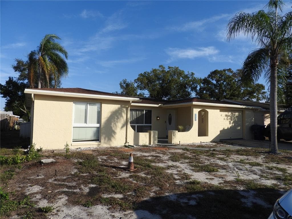 1324 VIKING DRIVE HOLIDAY, FL 34691