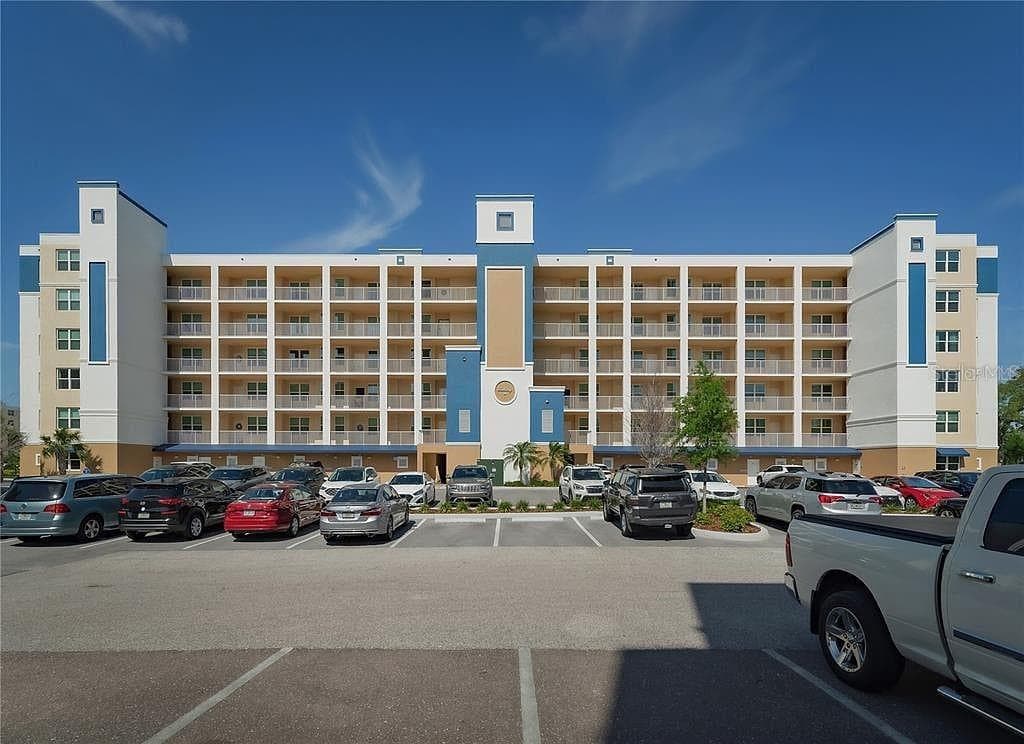 960 STARKEY ROAD UNIT 8402 LARGO, FL 33771