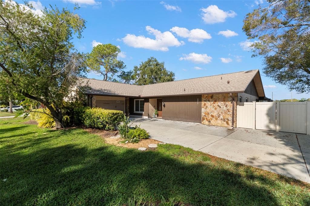 2991 PINEWOOD RUN PALM HARBOR, FL 34684