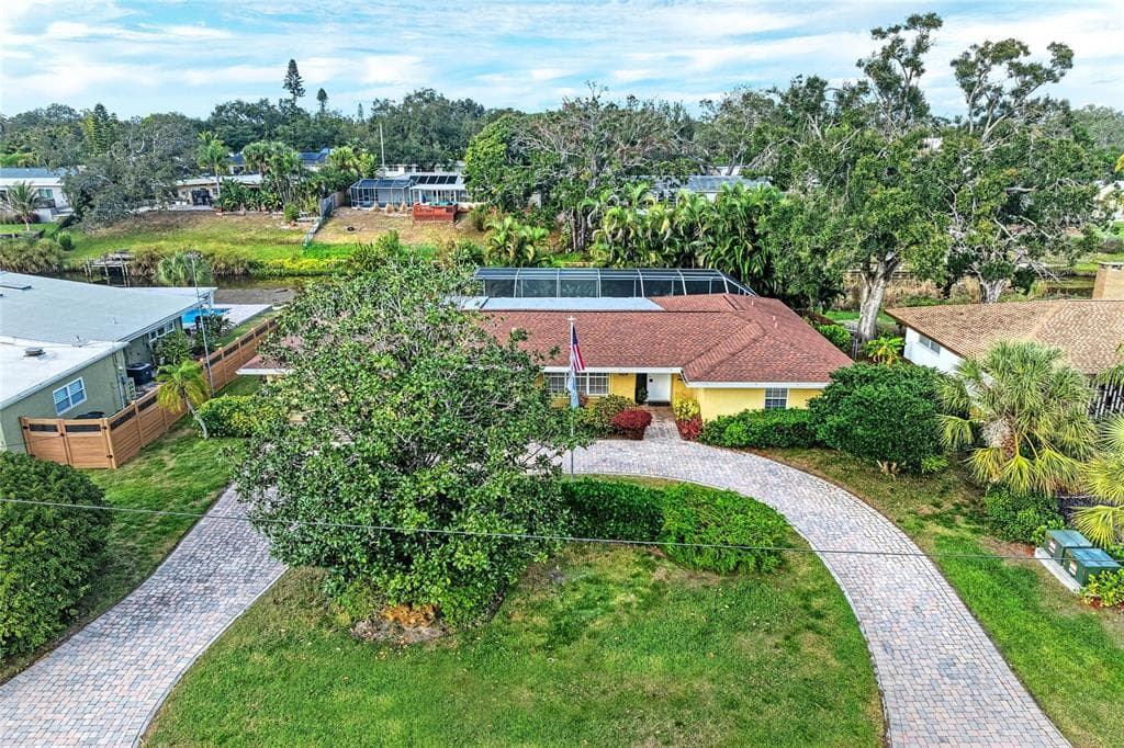3310 MINEOLA DRIVE SARASOTA, FL 34239