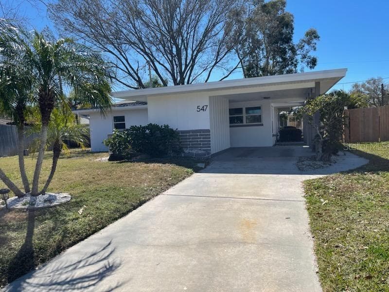 547 TRADE WINDS DRIVE DUNEDIN, FL 34698