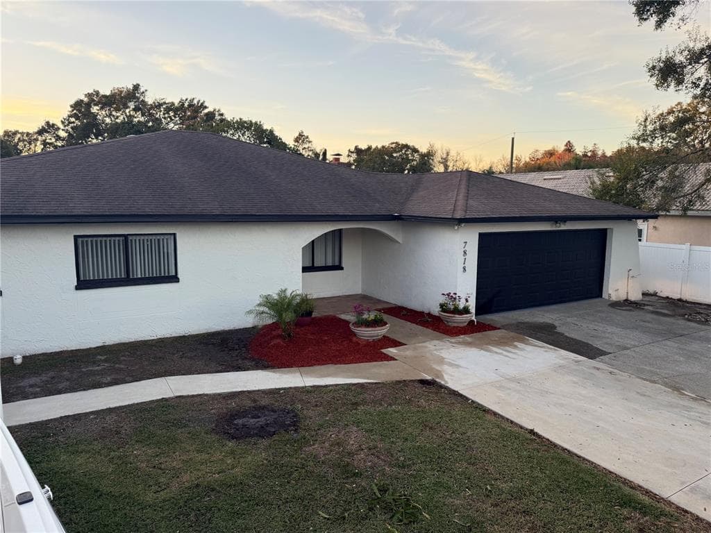 7818 N CAMERON AVENUE TAMPA, FL 33614