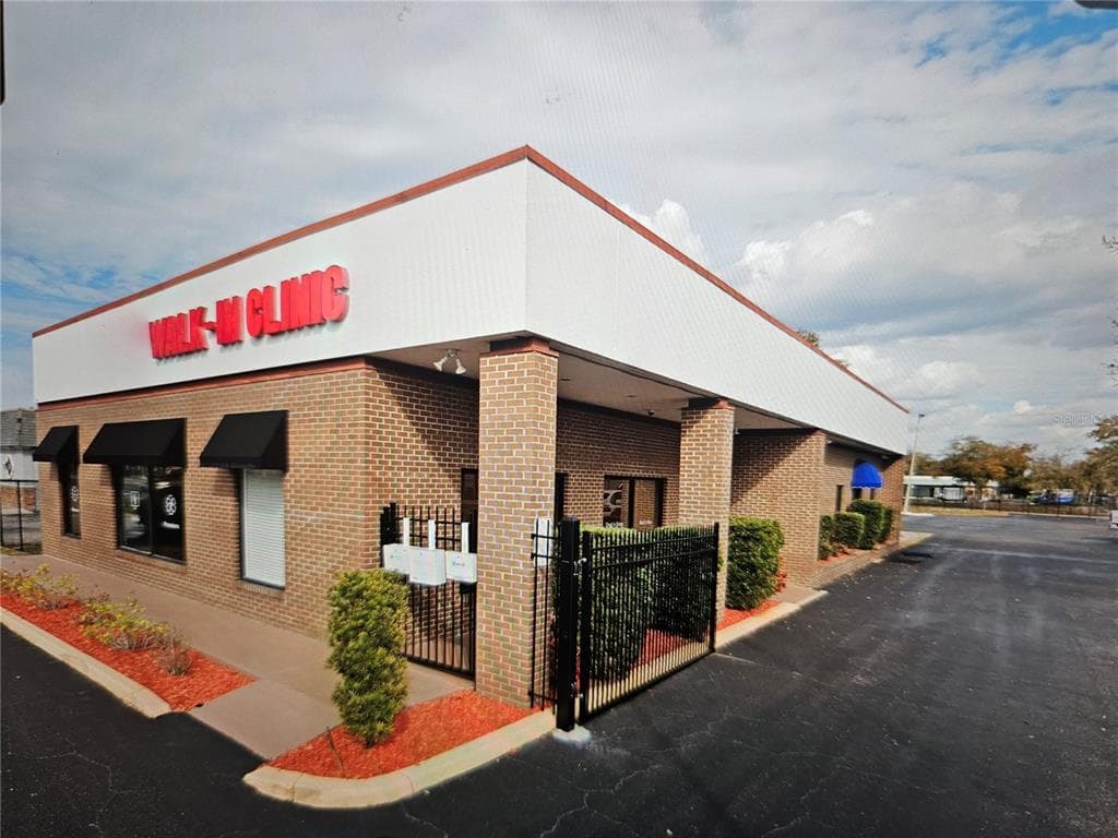2404 US HIGHWAY 19 HOLIDAY, FL 34691