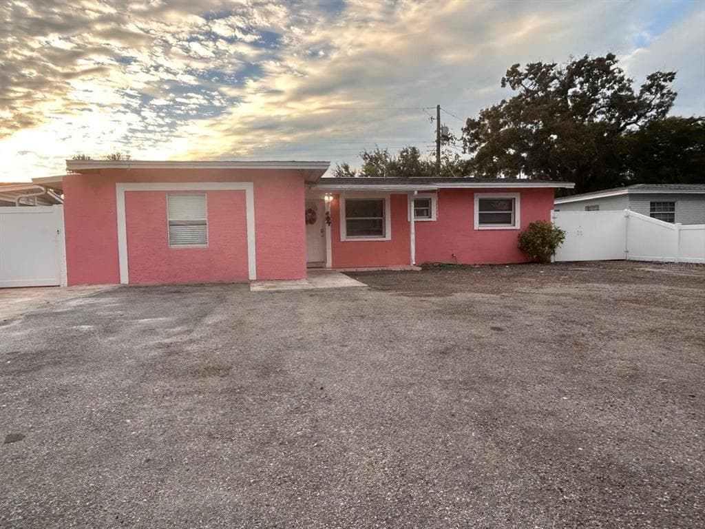 4627 BYERLE CIRCLE TAMPA, FL 33634