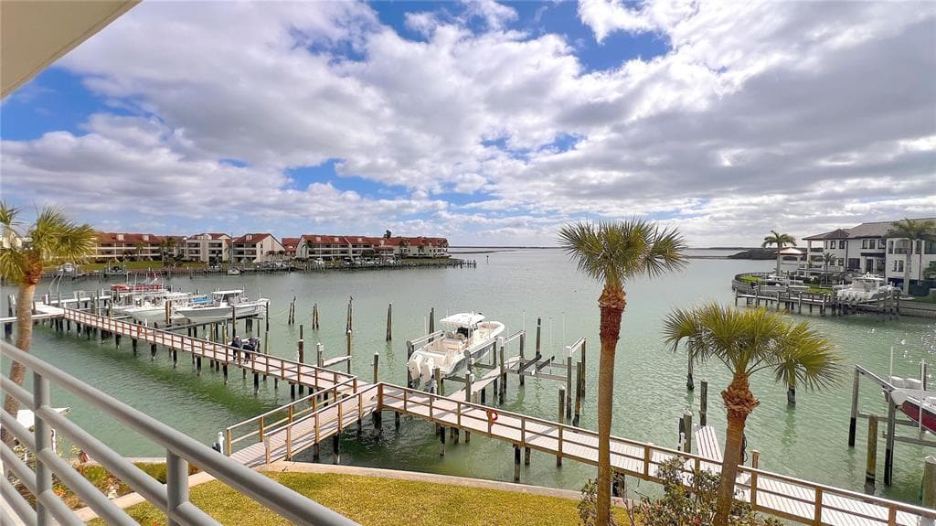 363 PINELLAS BAYWAY S UNIT 36 TIERRA VERDE, FL 33715