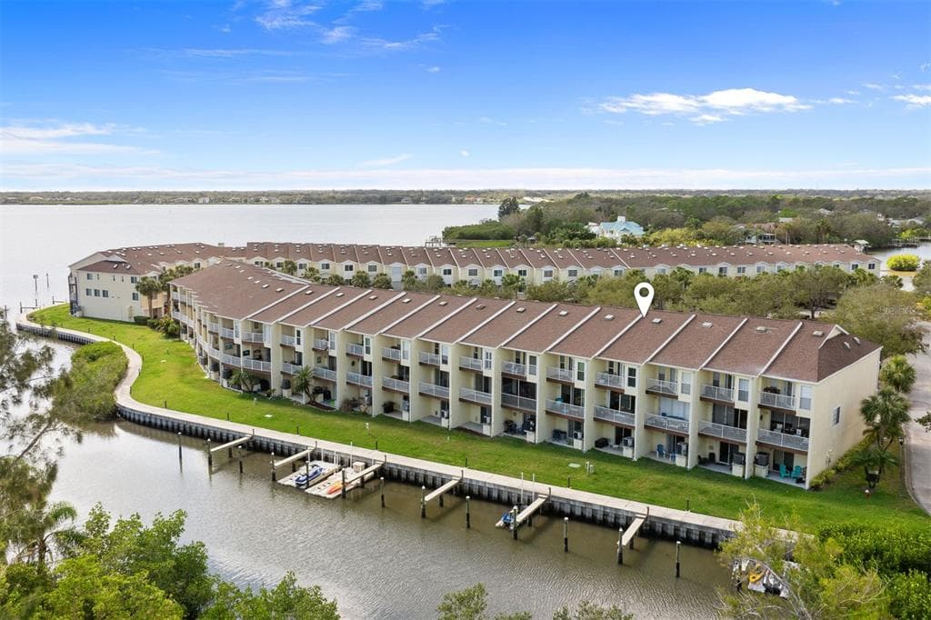 112 BRENT CIRCLE OLDSMAR, FL 34677