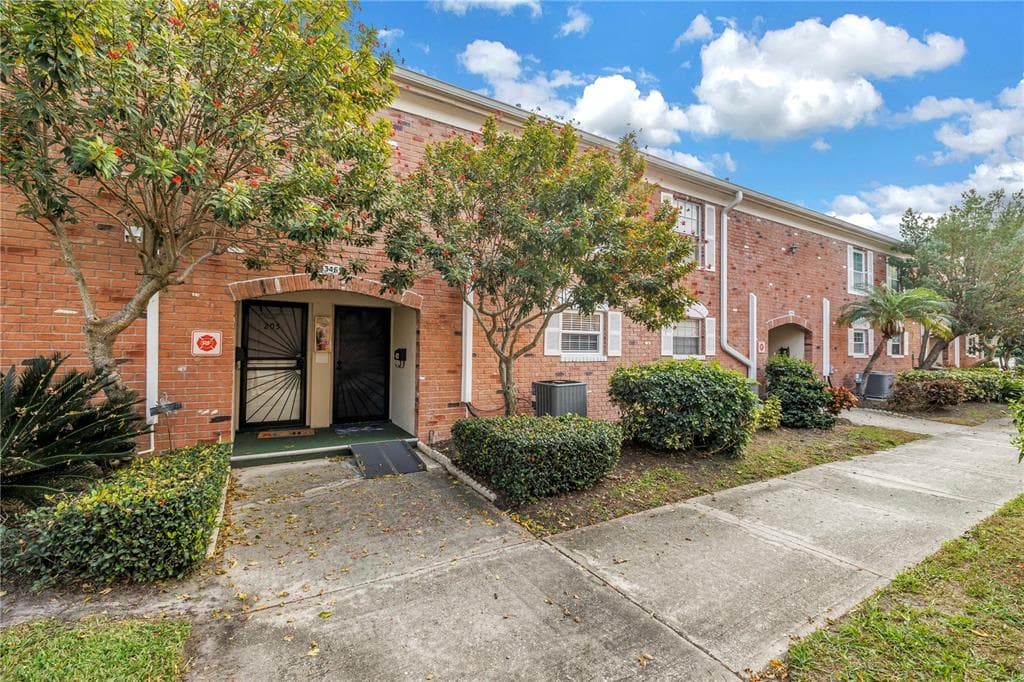 3465 41ST TERRACE S UNIT 205 ST PETERSBURG, FL 33711