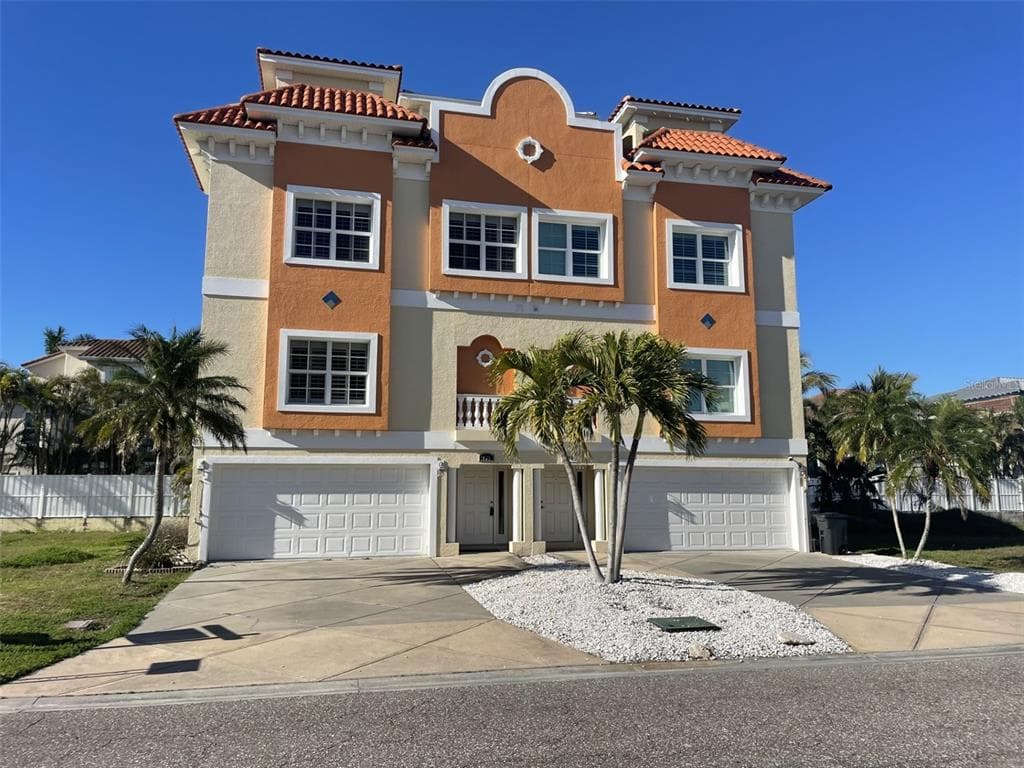 136 175TH AVENUE E REDINGTON SHORES, FL 33708