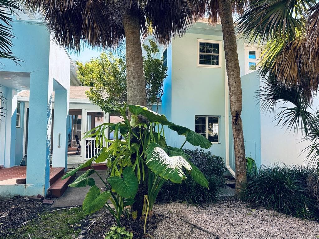 1800 PASS A GRILLE WAY UNIT 5 ST PETE BEACH, FL 33706