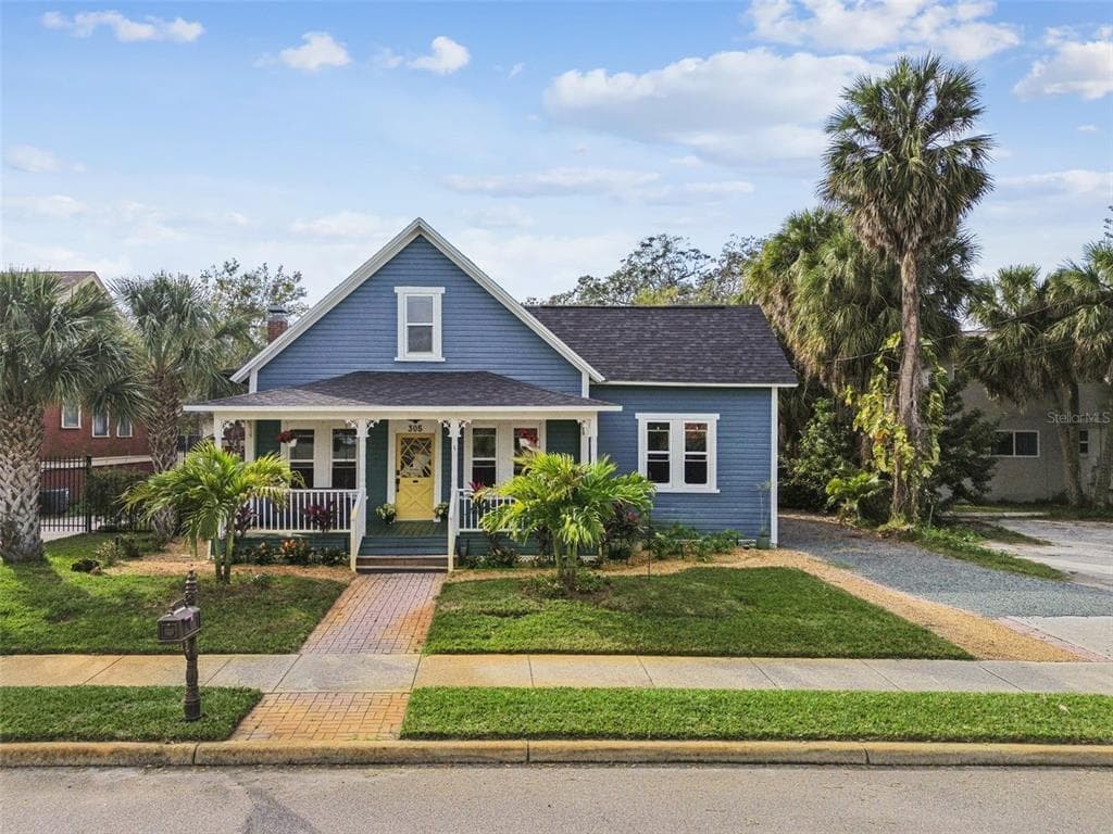 305 GRAND BOULEVARD TARPON SPRINGS, FL 34689