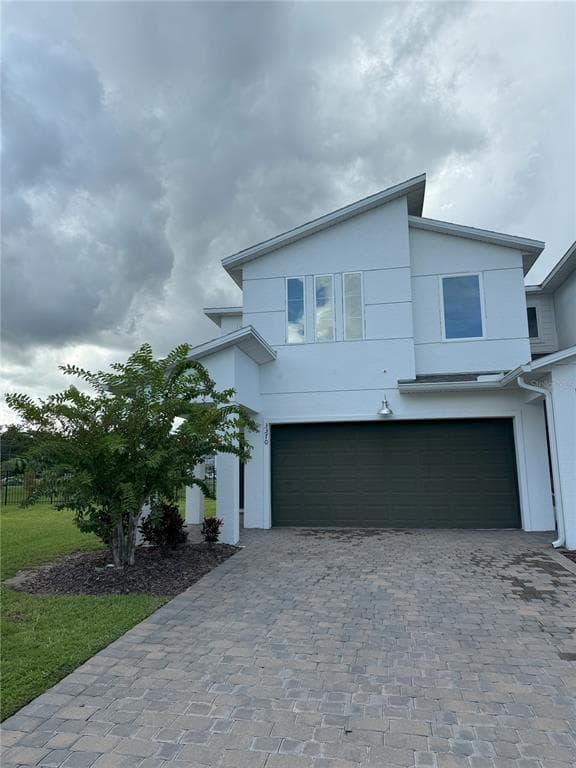 3370 BEAUTE DRIVE KISSIMMEE, FL 34746