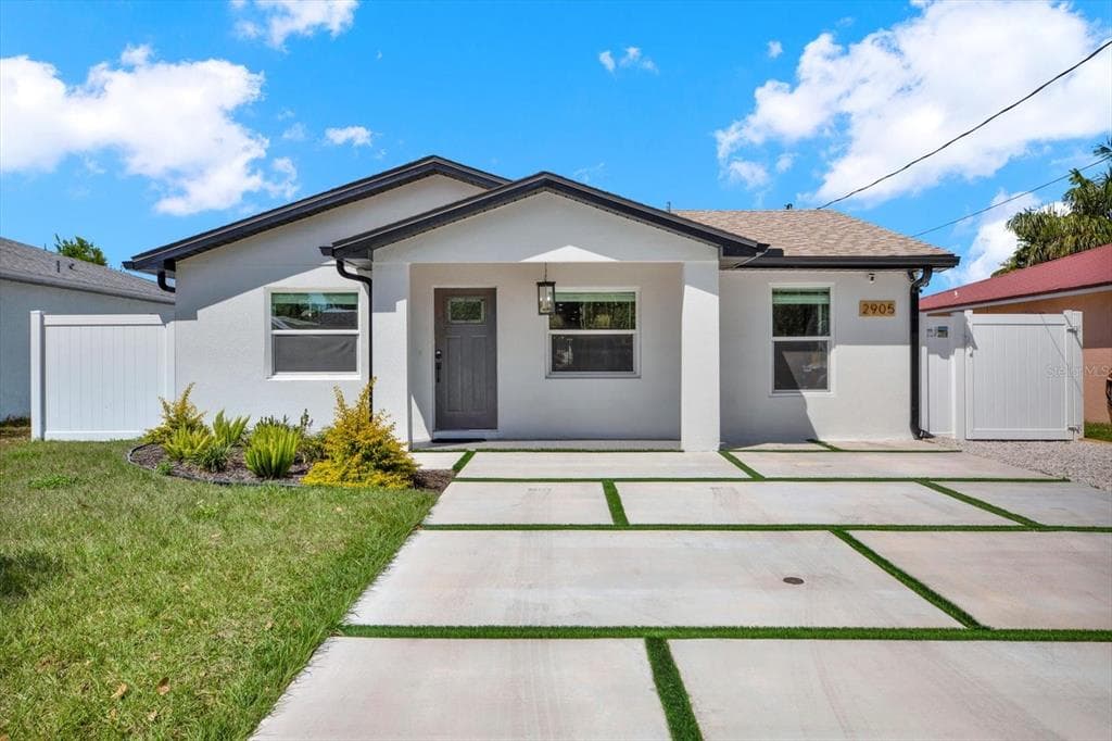 2905 W COLLINS STREET TAMPA, FL 33607