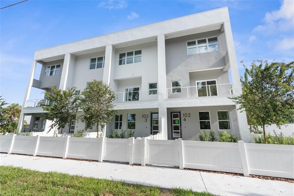 102 W ADALEE STREET UNIT 3 TAMPA, FL 33603