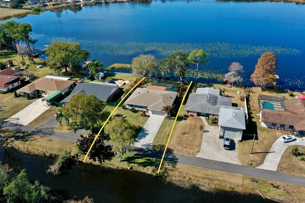 601 LAKE PANSY DRIVE NW WINTER HAVEN, FL 33881