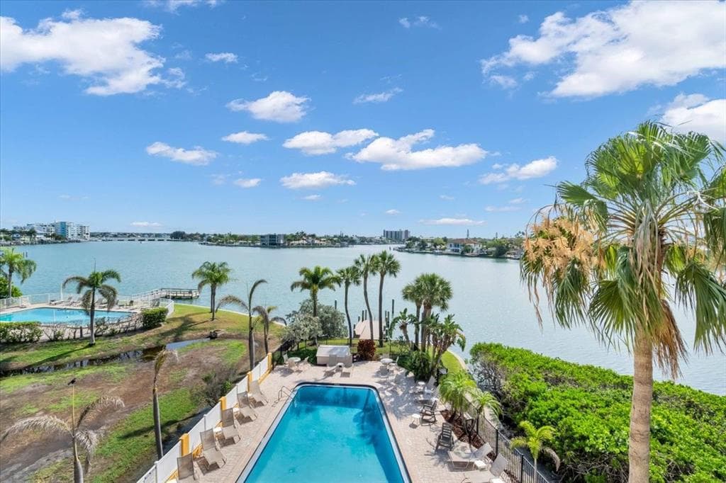 10301 GULF BOULEVARD UNIT 302 TREASURE ISLAND, FL 33706