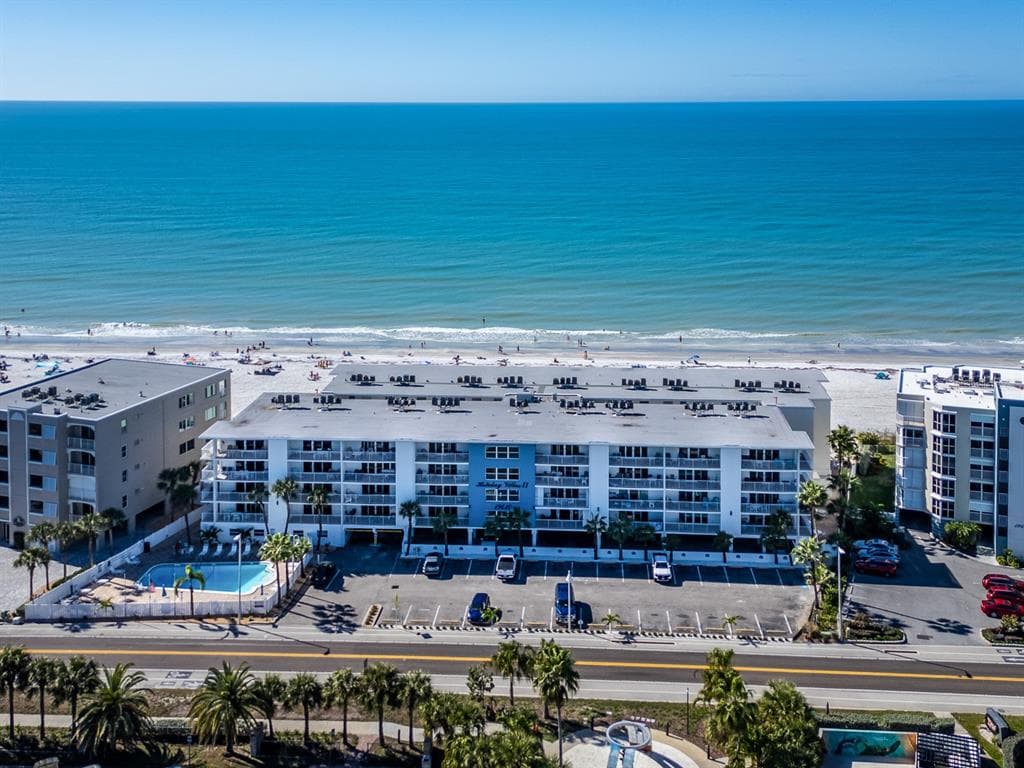 19610 GULF BOULEVARD UNIT 303 INDIAN SHORES, FL 33785