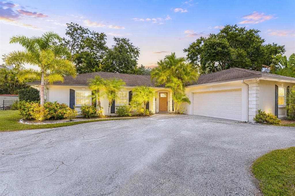 810 S WEST SHORE BOULEVARD TAMPA, FL 33609