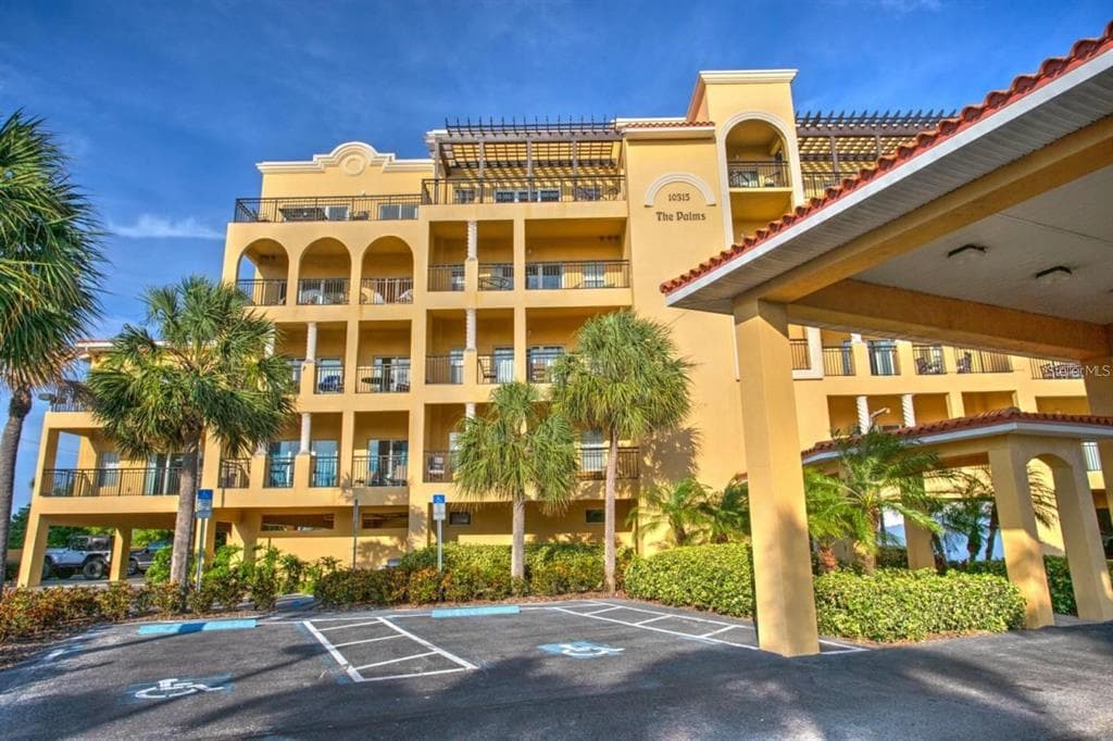 10315 GULF BOULEVARD UNIT 302 TREASURE ISLAND, FL 33706
