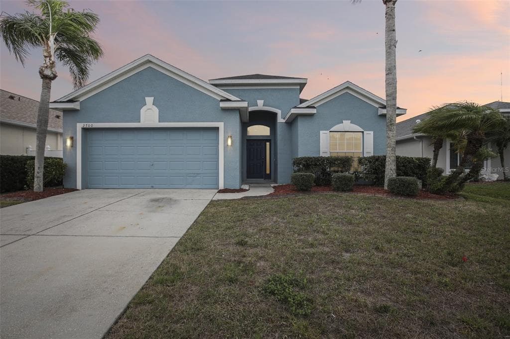2700 SIERRA VISTA WAY