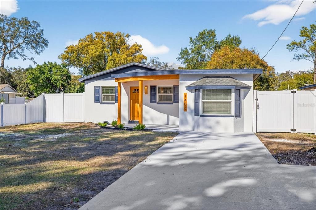 1403 W ARCTIC STREET TAMPA, FL 33604