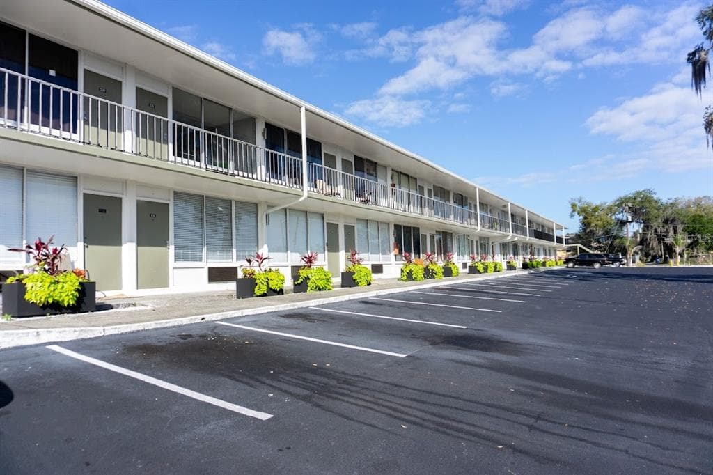 515 BON AIR STREET UNIT 132 LAKELAND, FL 33805