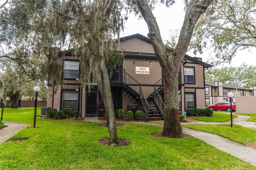4009 NESTLE OAKS PLACE UNIT 104