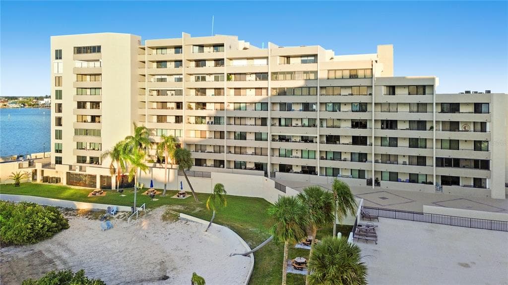 6035 SEA RANCH DRIVE UNIT 203 HUDSON, FL 34667