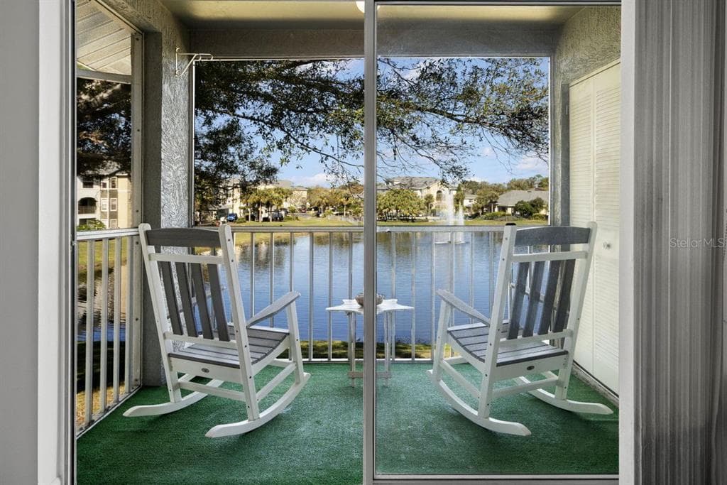 1438 MILLSTREAM LANE UNIT 203 DUNEDIN, FL 34698