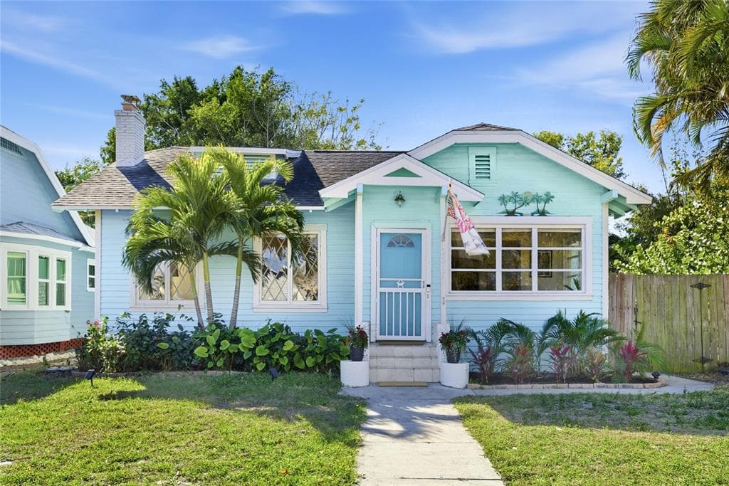 2317 7TH AVENUE W BRADENTON, FL 34205
