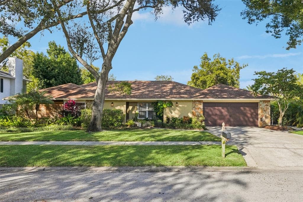 4201 MEADOW HILL DRIVE TAMPA, FL 33618