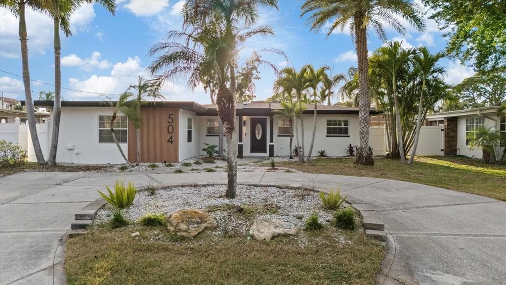 504 DRIFTWOOD DRIVE E PALM HARBOR, FL 34683