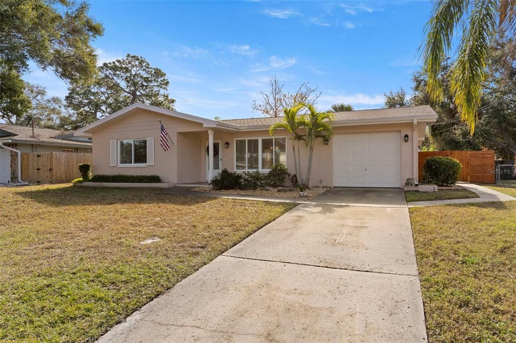 3294 HARBOR LAKE DRIVE LARGO, FL 33770