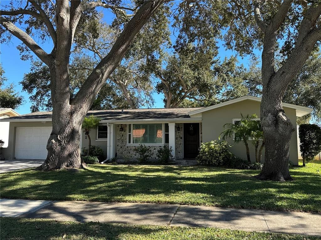 1361 OAKBROOK DRIVE LARGO, FL 33770