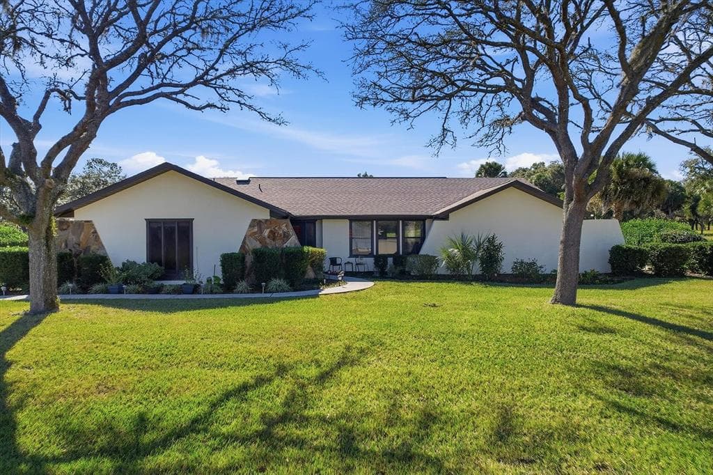 560 E FALCONRY COURT HERNANDO, FL 34442