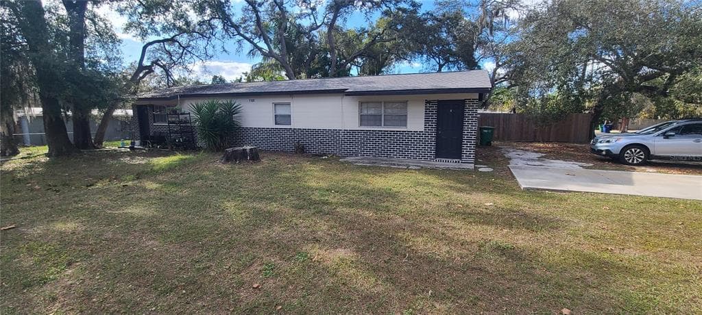 1109 E SENECA AVENUE TAMPA, FL 33612