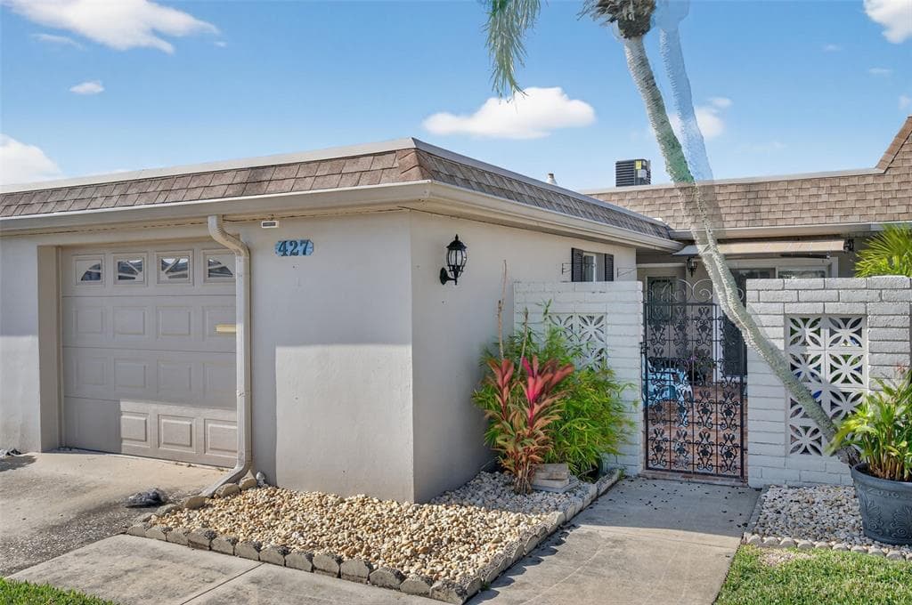 427 BOCA CIEGA POINT BOULEVARD N ST PETERSBURG, FL 33708