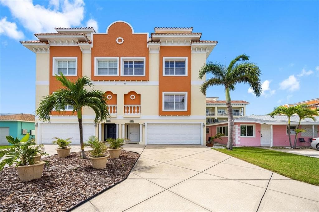 146 175TH TERRACE DRIVE E REDINGTON SHORES, FL 33708