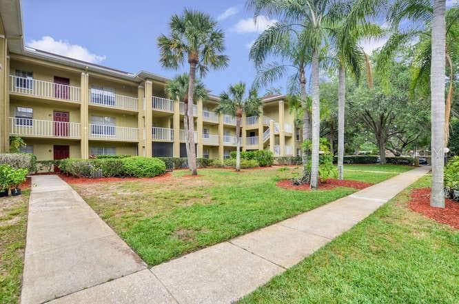 2690 CORAL LANDINGS BOULEVARD UNIT 438 PALM HARBOR, FL 34684