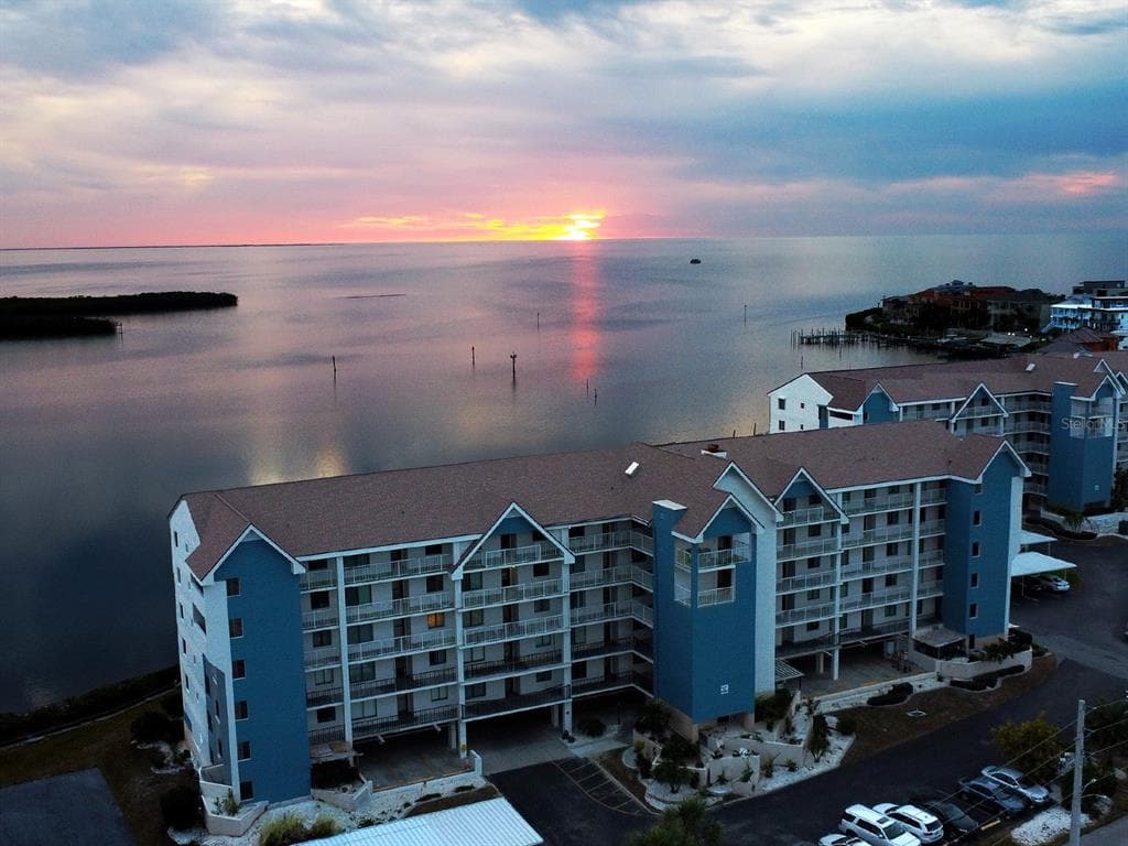 4620 BAY BOULEVARD UNIT 1122