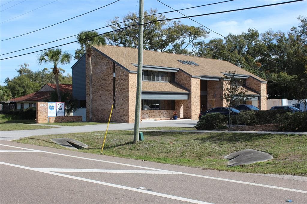2139 NE COACHMAN ROAD CLEARWATER, FL 33765