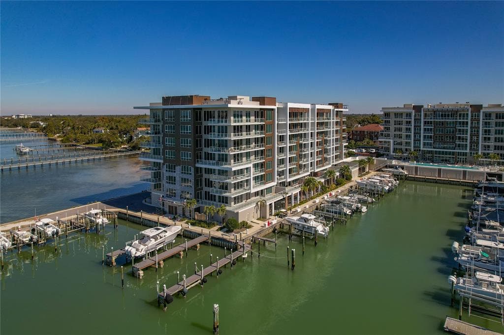 920 N OSCEOLA AVENUE UNIT 307 CLEARWATER, FL 33755