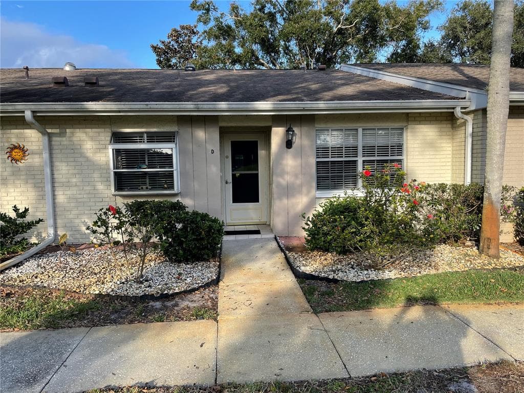 1084 DUNROBIN DRIVE UNIT D PALM HARBOR, FL 34684