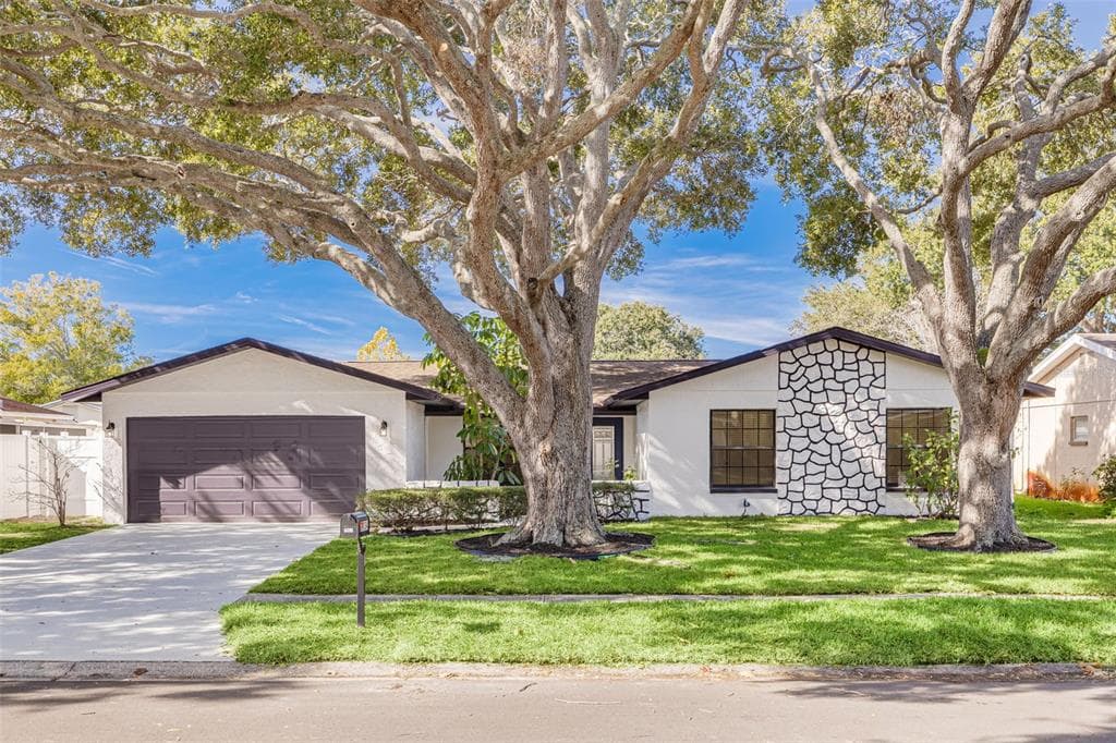 2034 58TH WAY N CLEARWATER, FL 33760